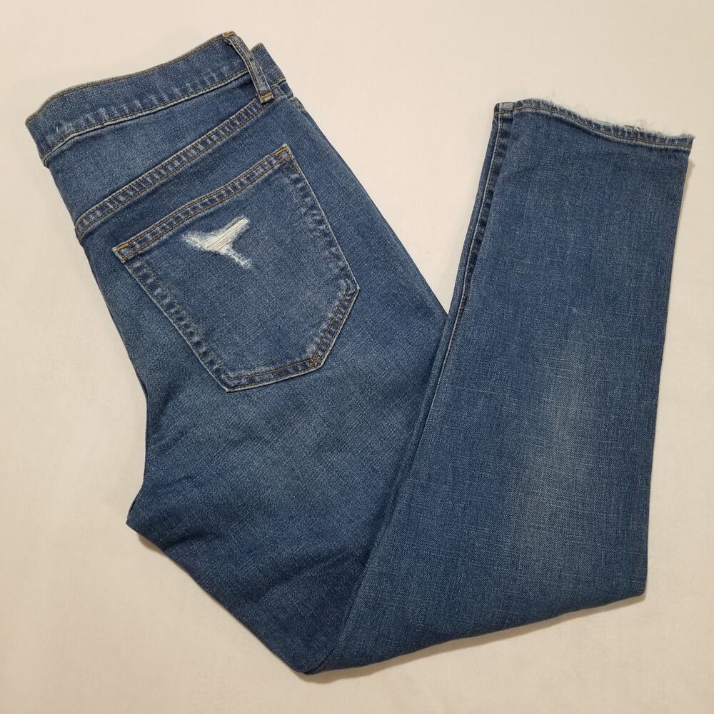 GAP Jeans Womens Size 29 Mid Rise Best Girlfriend Ankle Crop Medium Wash Classic - Picture 3 of 10